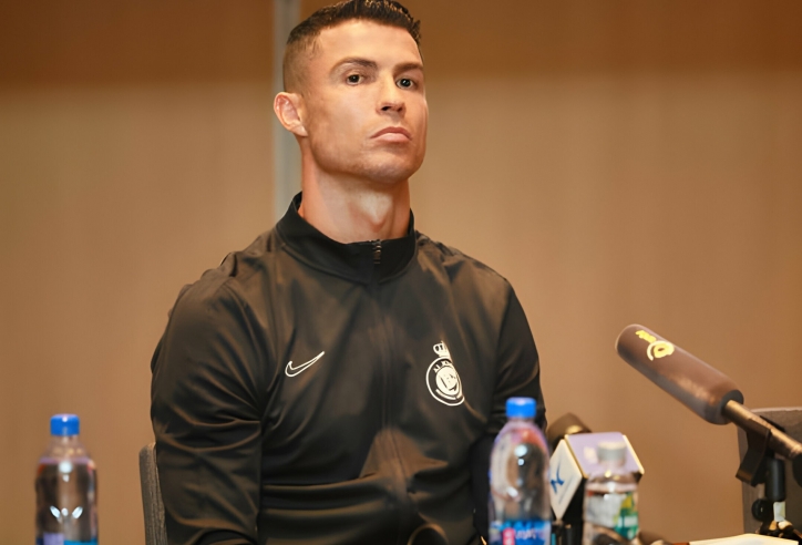 Ronaldo tạo cột mốc khủng ở Trung Quốc dù tuyên bố hủy giao hữu