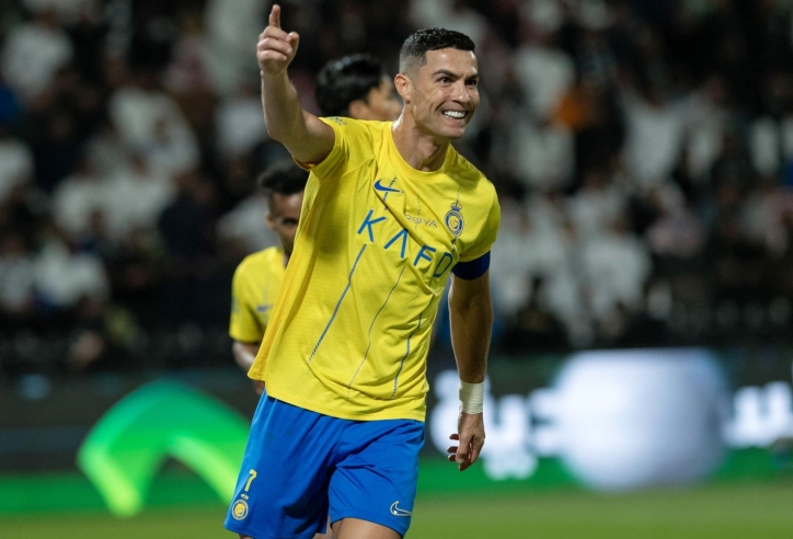 Ronaldo đón nhận tin bất ngờ trước ngày tái đấu Messi