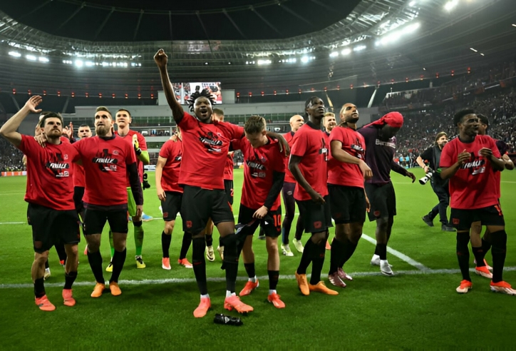 NHM phát cuồng với chiến tích vĩ đại của Leverkusen