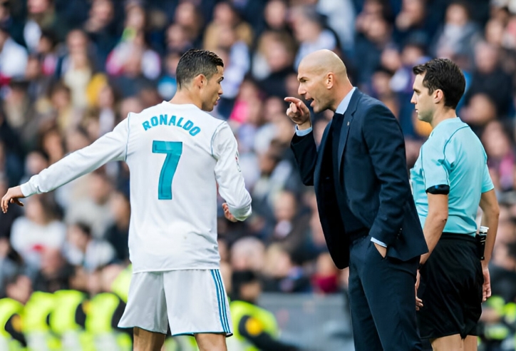 Gạch tên Ronaldo, Zidane chọn ra 3 người đẳng cấp nhất tại Real