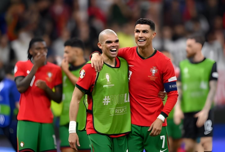 Ronaldo trượt pen, Bồ Đào Nha vẫn có vé vào tứ kết Euro 2024