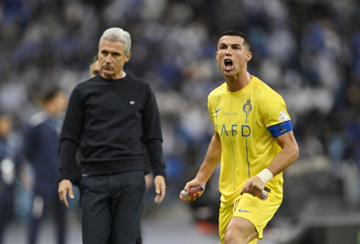 Ronaldo vào cuộc, Al Nassr ra quyết định về vị trí 'ghế nóng'