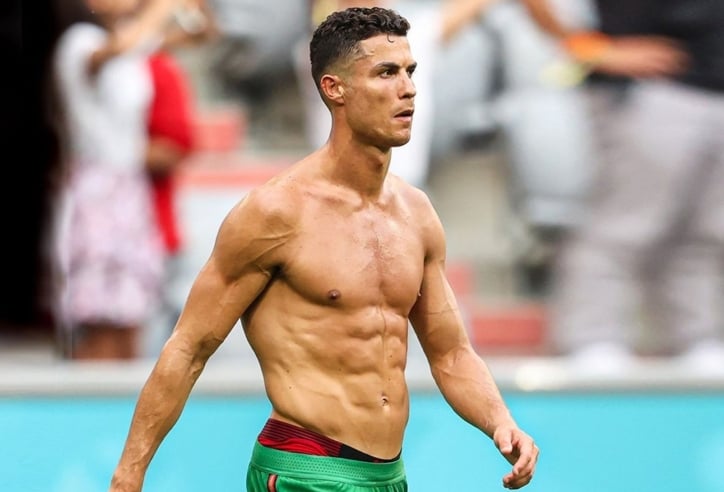 Tại sao Ronaldo luôn giữ được thể trạng tốt dù đã ở tuổi 39?