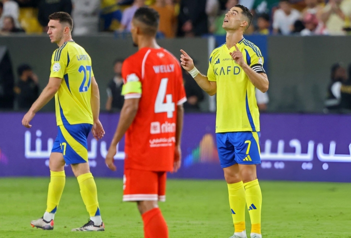 Trực tiếp Al Nassr 1-0 Al Wehda: Ronaldo lập công