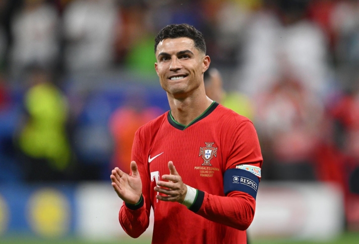 Những màn ăn mừng biểu tượng của Ronaldo: 'Siuuu' vẫn là chân ái