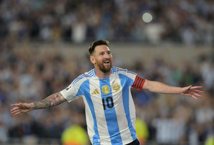 Messi lập hattrick, Argentina thắng lợi một ‘set tennis’ trước Bolivia