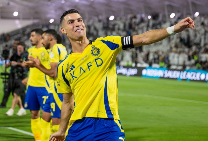 Ronaldo chói sáng, Al Nassr thắng kịch tính phút bù giờ