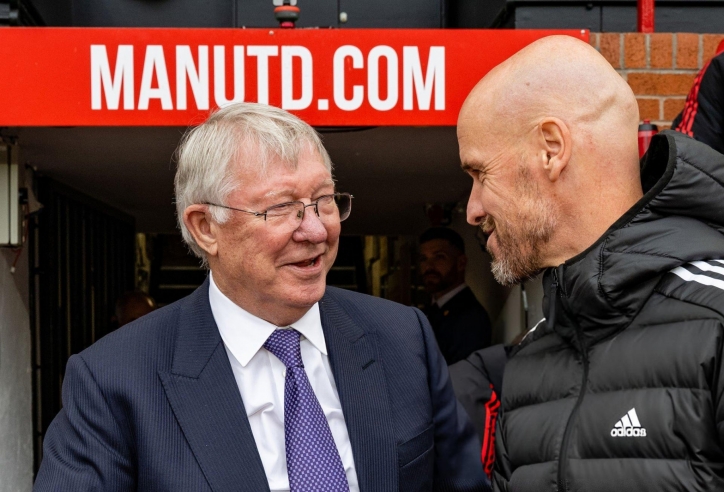 Ten Hag tiết lộ vụ MU chấm dứt ‘quan hệ’ với Sir Alex