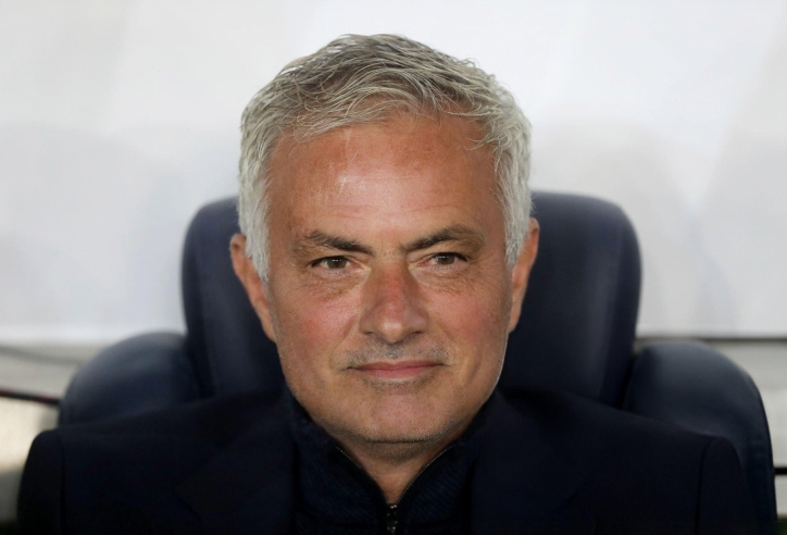 Mourinho tiếp tục gây 'ác mộng' cho MU trên sân nhà