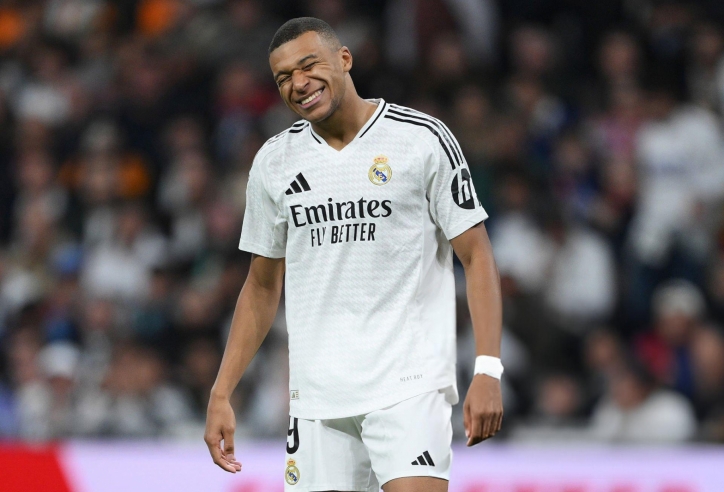 Mbappe thiết lập kỷ lục 'không ai muốn' tại El Clasico