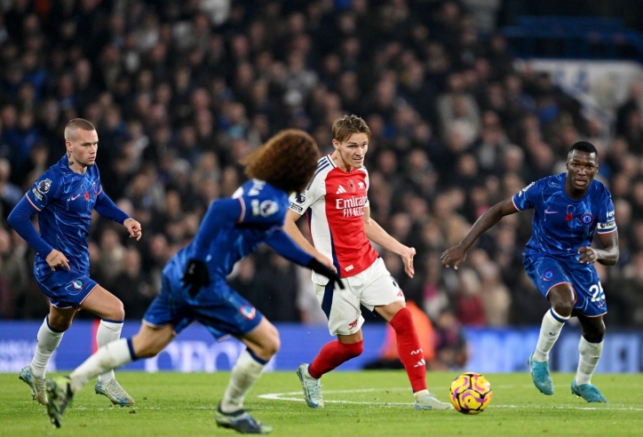 Đôi công rực lửa, Chelsea chia điểm kịch tính với Arsenal