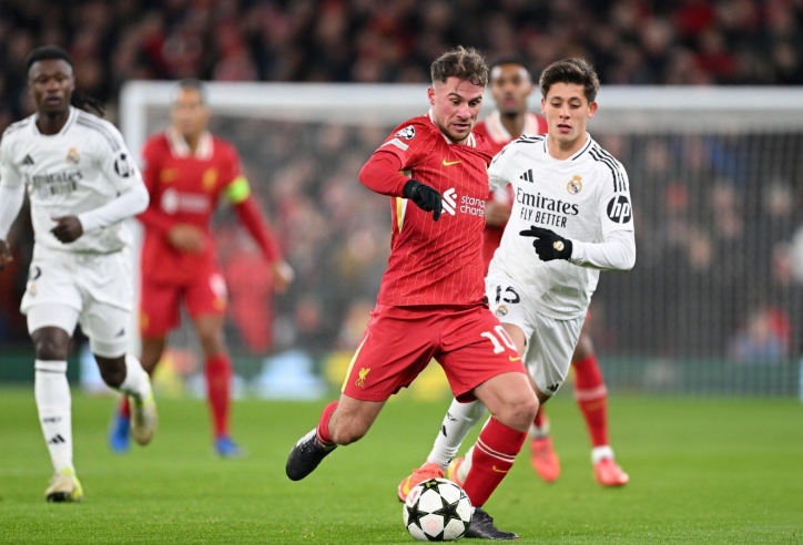 Trực tiếp Liverpool 0-0 Real Madrid: Đôi công hấp dẫn