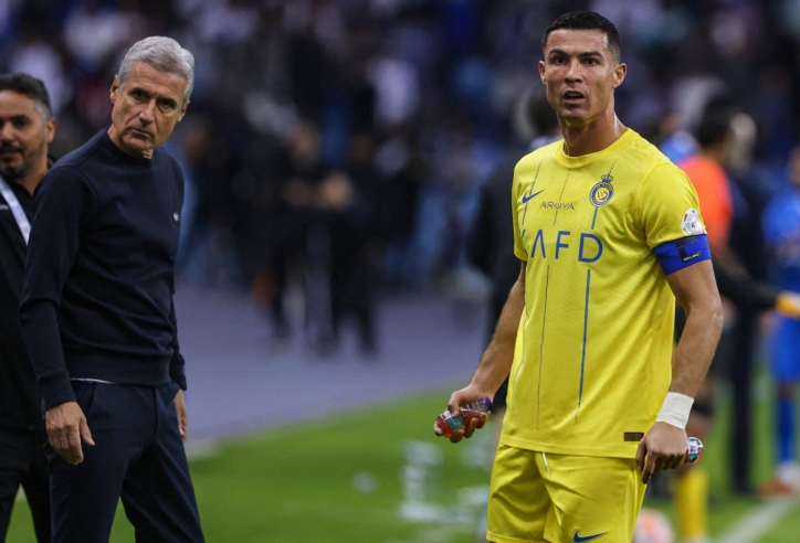 Thầy cũ Ronaldo nói thẳng nguyên nhân Al Nassr kém Al Hilal