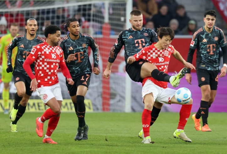 Hàng thủ mơ ngủ, Bayern trắng tay trên sân Mainz 05