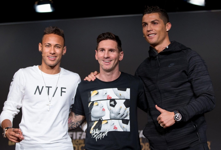 Mặc kệ Messi, Neymar bất ngờ 'về phe' Ronaldo