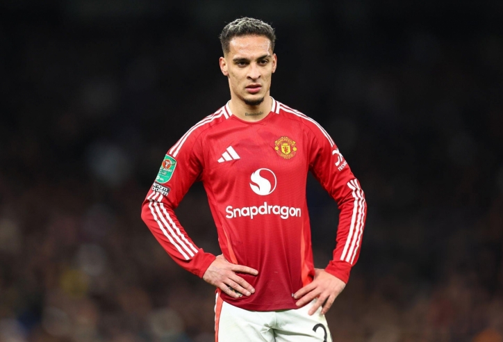 Antony sắp rời Man Utd