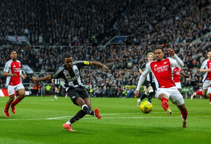 Trực tiếp Newcastle 1-0 Arsenal: Chủ nhà vượt lên