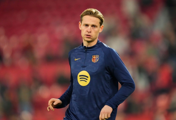 Barca để mắt tới 'máy chạy' của Liverpool, ra giá cho De Jong