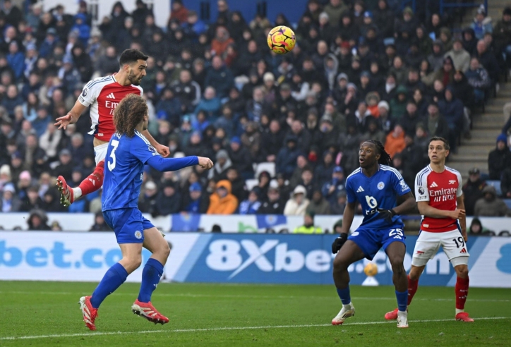 Trực tiếp Arsenal 1-0 Leicester: Bàn mở tỷ số