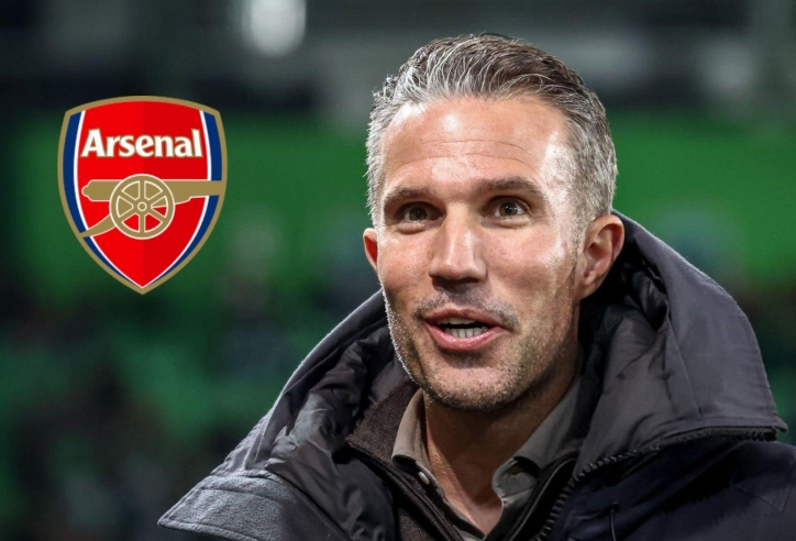 Arsenal có thể đối đầu Van Persie ngay tại C1