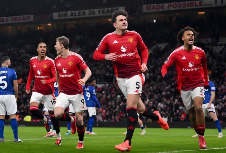 Maguire tỏa sáng, MU nhọc nhằn đánh bại Ipswich Town