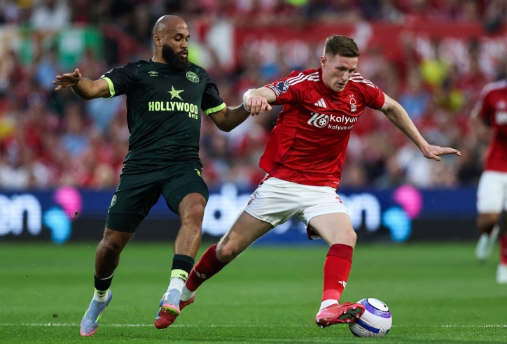 Thua Brentford, Nottingham 'hụt hơi' đua top 4 Ngoại hạng Anh