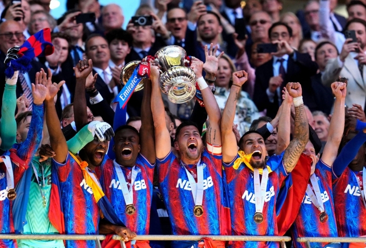 Hạ Man City, Crystal Palace tạo lịch sử sau 120 năm