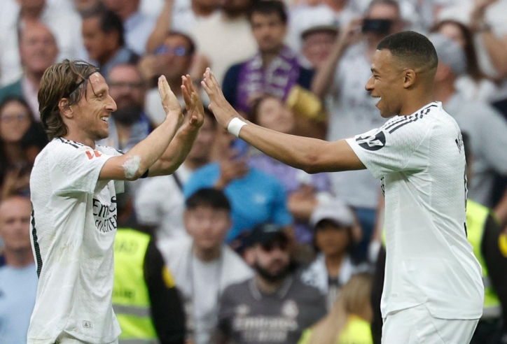 Mbappe lập cú đúp, Real thắng dễ ngày chia tay Modric và HLV Ancelotti