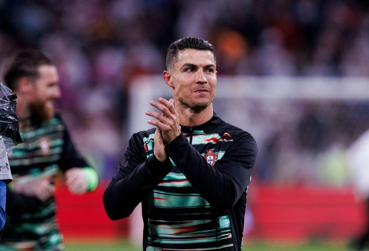 Ronaldo gửi thông điệp 3 từ sau khi giúp Bồ Đào Nha vào chung kết