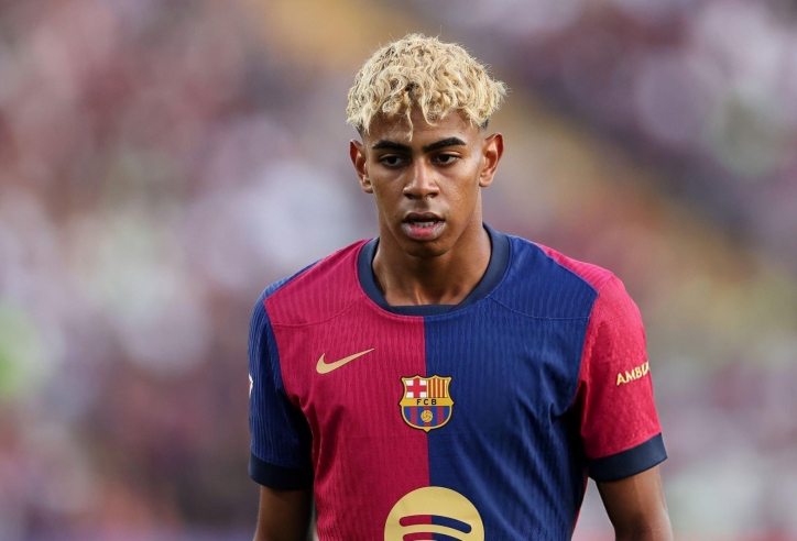 Phòng thay đồ Barca 'hỗn loạn' vì Yamal