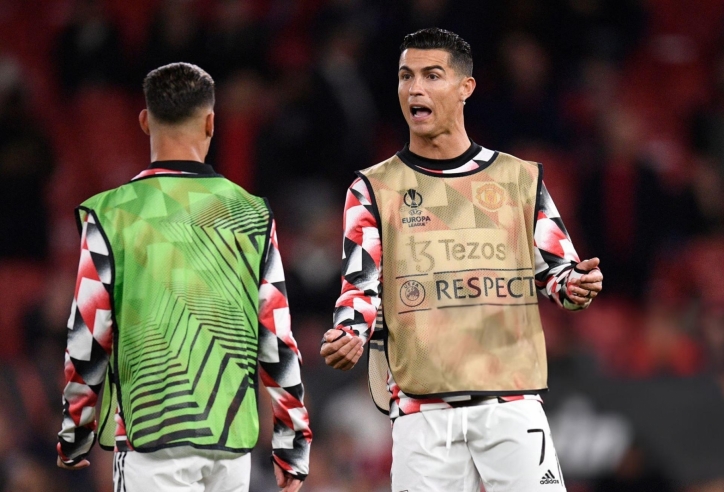 Đàn em thân thiết từ chối tái ngộ Ronaldo tại Al Nassr