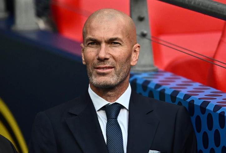 Zidane chính thức tái xuất bóng đá tại Pháp