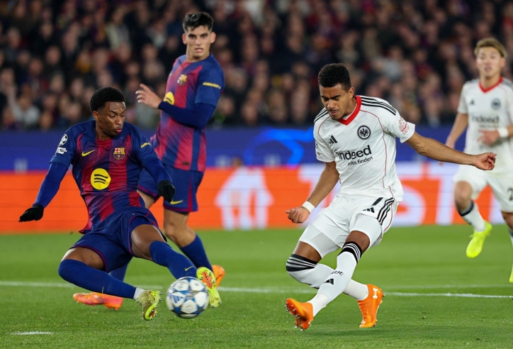 Trực tiếp Barca 0-1 Frankfurt: Địa chấn tại Camp Nou