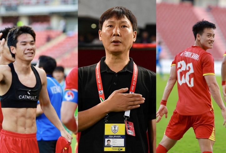 HLV Kim Sang Sik nhận 'điểm 10', giúp U22 Việt Nam 'gỡ rối' Philippines