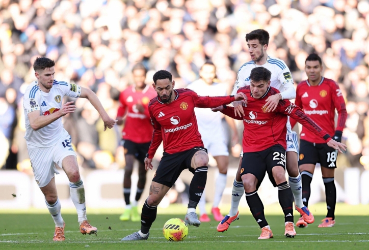 Sai lầm hàng thủ, MU hòa thất vọng Leeds