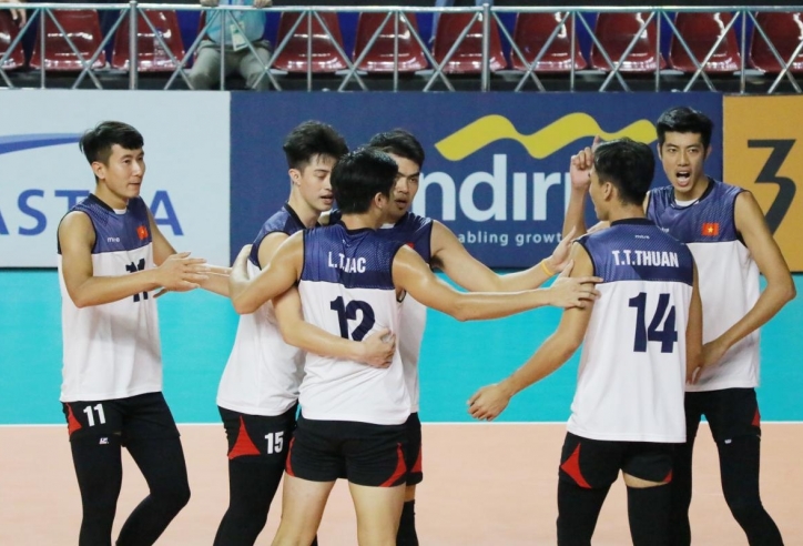 Tuyển Bóng chuyền nam Quốc gia bất ngờ thua giao hữu trước Sanest Khánh Hòa