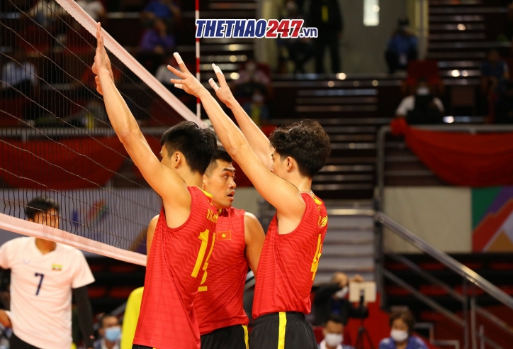 Giành chiến thắng nghẹt thở, tuyển bóng chuyền nam Việt Nam vào chung kết
