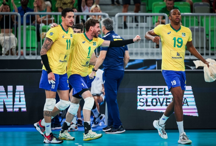 Lội ngược dòng ngoạn mục, tuyển nam Brazil ra quân thuận lợi tại WCH 2022