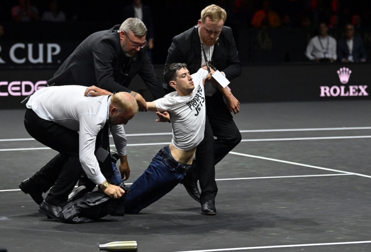 Tin thể thao 28/9: Chấn động vụ tự thiêu trước trận chia tay Roger Federer