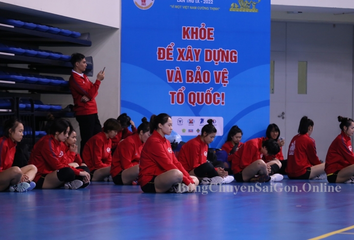 Thiền - phương pháp huấn luyện có '1-0-2' của bóng chuyền nữ Hà Nội