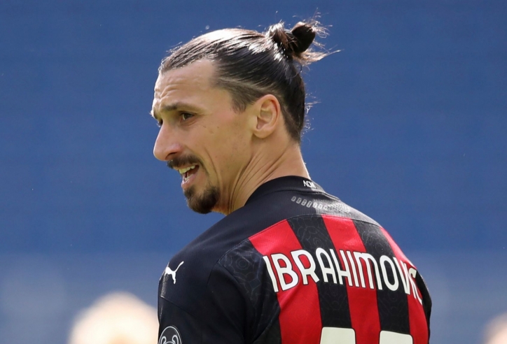 VIDEO: Đồng đội bị phạm lỗi, Ibrahimovic bất ngờ nhận thẻ đỏ trực tiếp