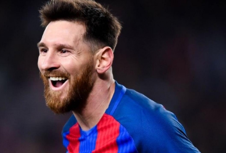 Messi gây bất ngờ khi theo dõi hai ông lớn Ngoại hạng Anh