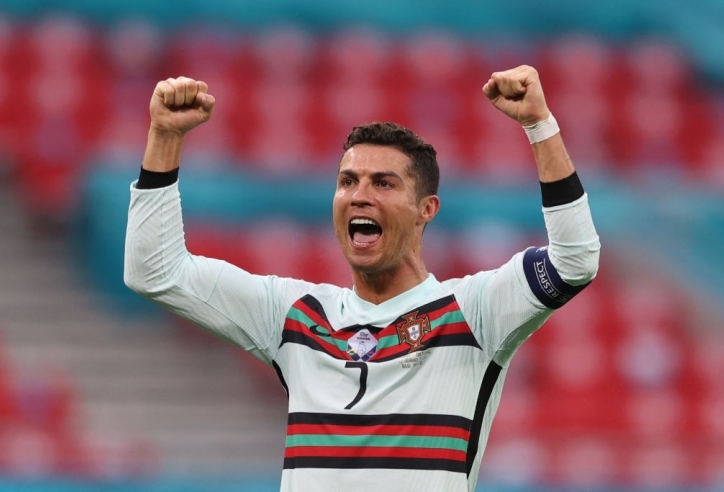 Ronaldo thiết lập kỷ lục vĩ đại nhất mọi thời đại tại EURO