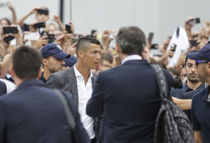 Chuyển nhượng tối 20/1: Ronaldo chốt bến đỗ mới, HLV Zidane trở lại ghế nóng?