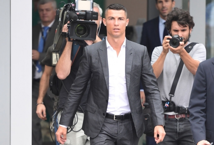Chuyển nhượng bóng đá tối 18/3: Ronaldo chốt tương lai, Lingard đến Italia?