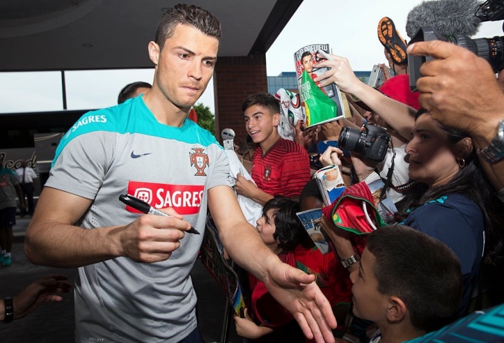 MU chấp thuận yêu cầu, Ronaldo chuyển đến bến đỗ mới ‘dưỡng già’?