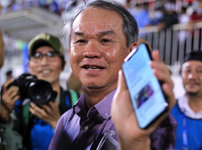 VIDEO: Bầu Đức phê phán nụ cười của Chủ tịch CLB Than Quảng Ninh