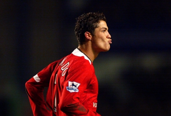 Huyền thoại Liverpool: 'Hãy quên tên tuổi Ronaldo đi'