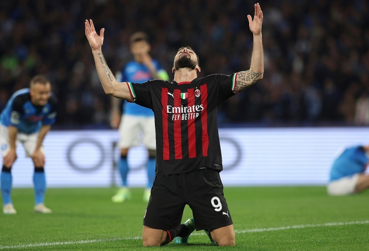 Napoli ngậm ngùi nhìn Milan vào bán kết: 2 bàn thắng và 2 quả penalty hỏng ăn