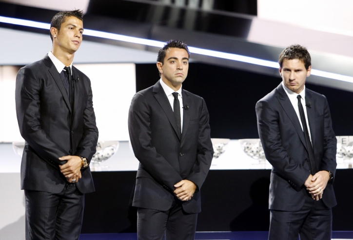 Xavi gọi tên cầu thủ xuất sắc nhất lịch sử: Không Ronaldo, Messi ở đâu?